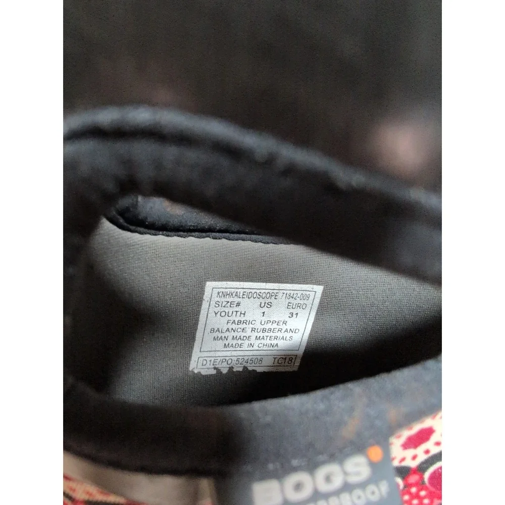 Bogs Youth Size 1 Winter Boots‎ Red Black Floral Waterproof Pull on Kaleidoscope